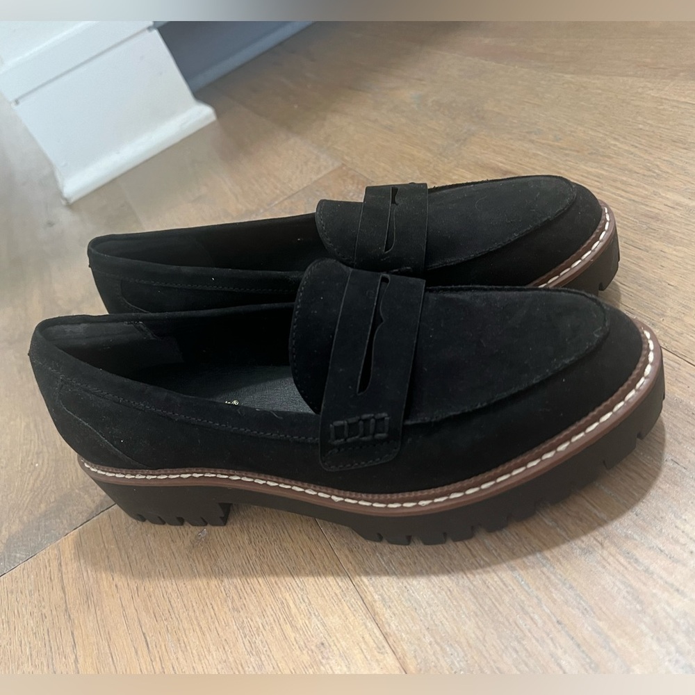 Black loafers NWOT size 7.5